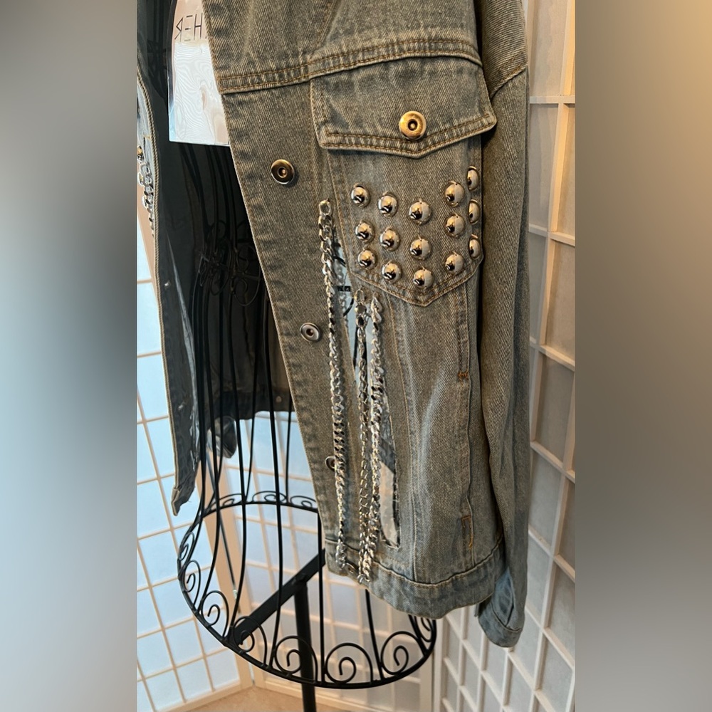 REHAB Pinnacle Sportswear Light Wash Denim Jacket with Chains Size: Small NWT - Picture 3 of 6